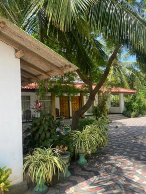 Island Breeze Inn